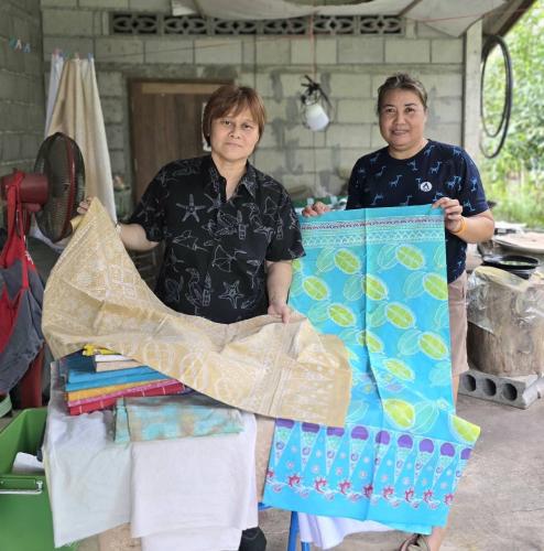 สพอ.กะปง ติดตาม สนับสนุนและให้กำลังใจการดำเนินการอนุรักษ์และสืบสานภูมิปัญญาผ้าไท